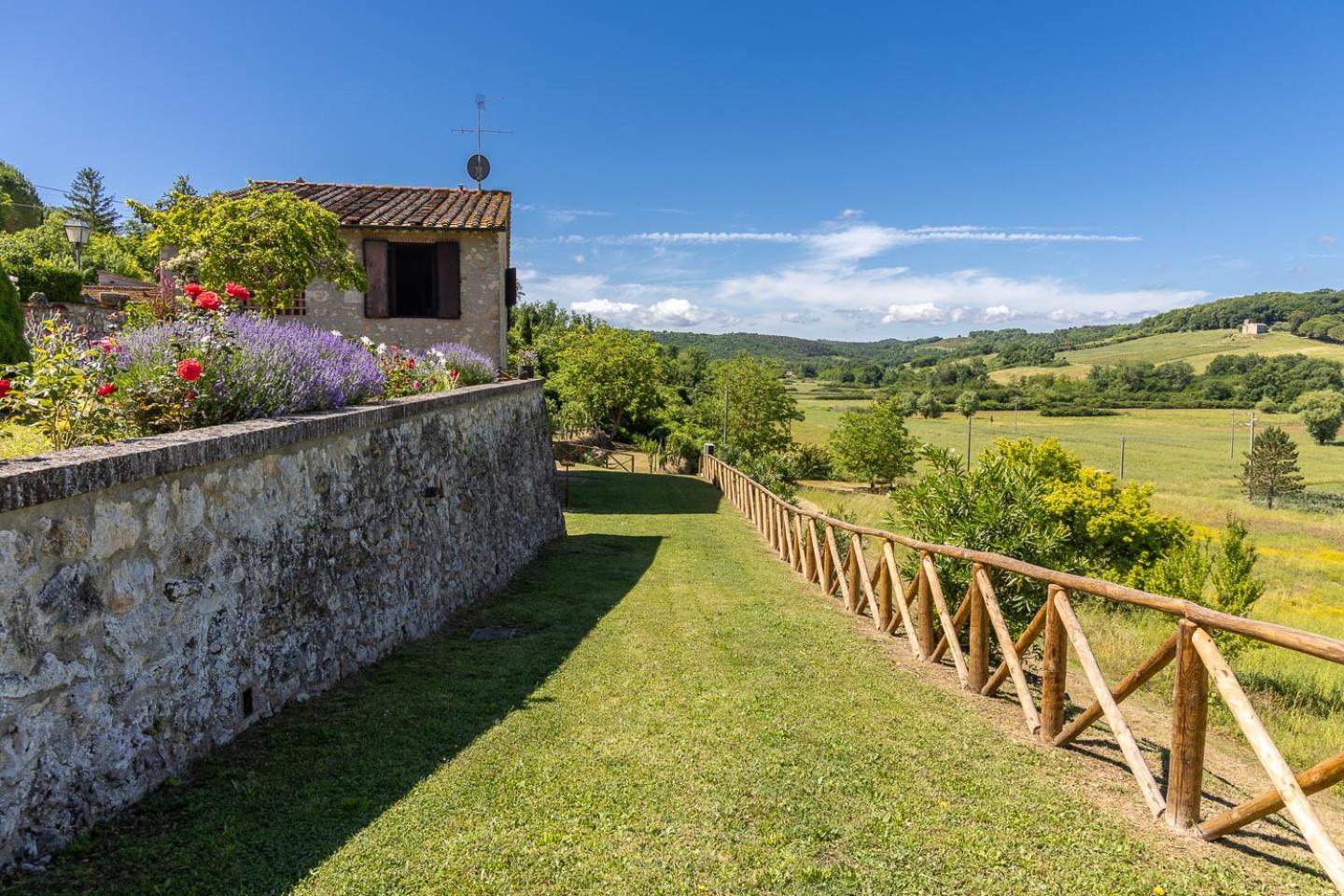 Ferienwohnung Il Fienile Dei Cardinali Colle di Val d'Elsa Exterior foto